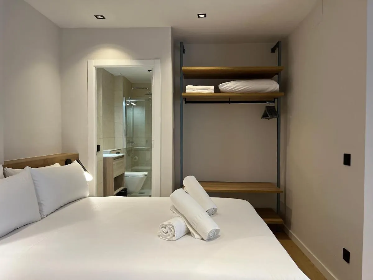 Apartamentos Laforja Barcelona 0*,  Spanien