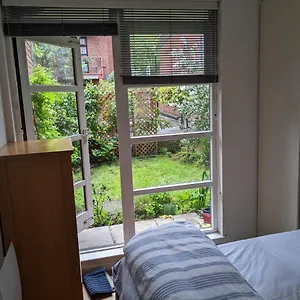 https://rotherhithe-apartment-near-park-and-river.cambridgehotelsuk.com