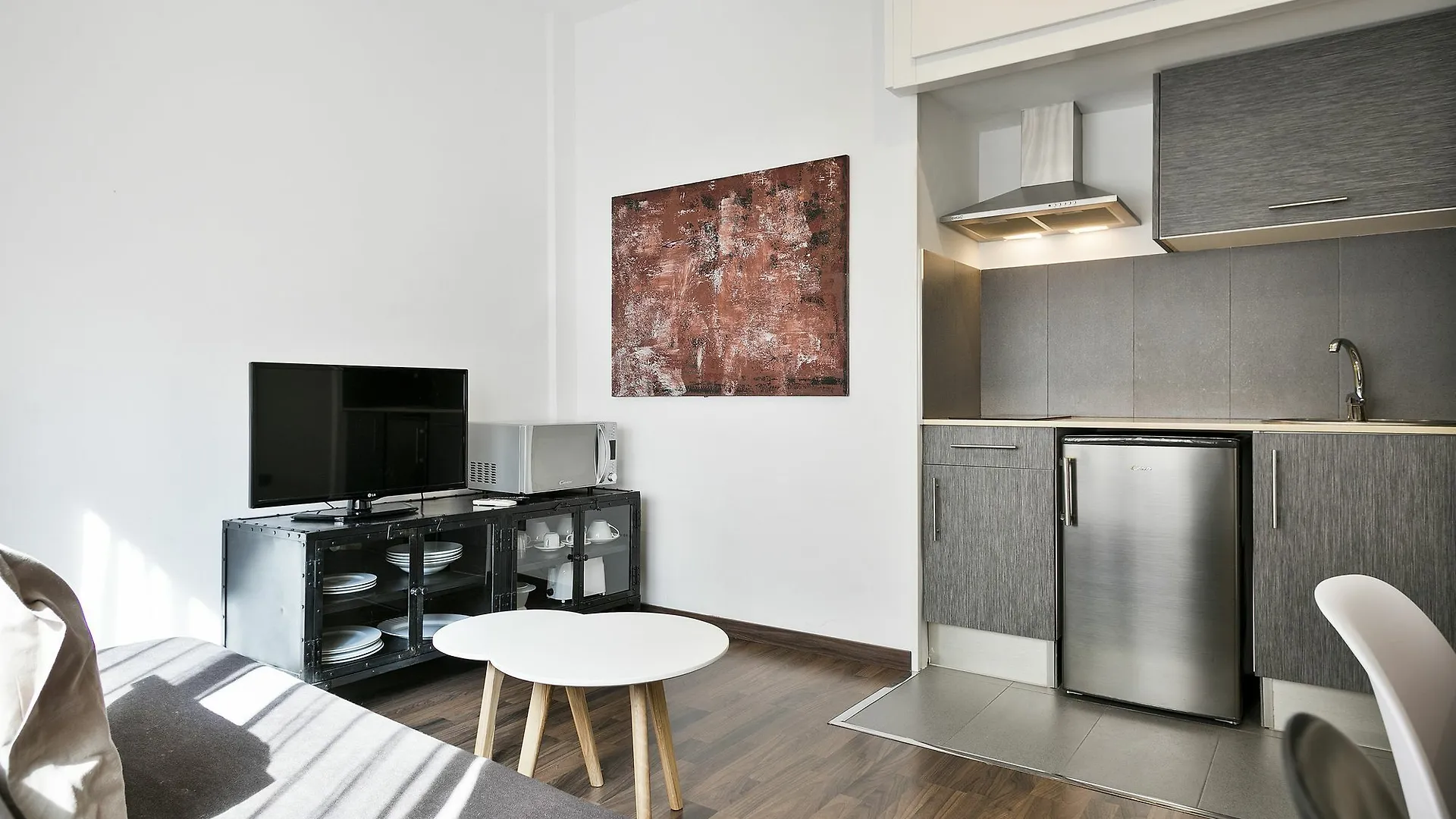 Apartamentos Laforja برشلونة 0*,