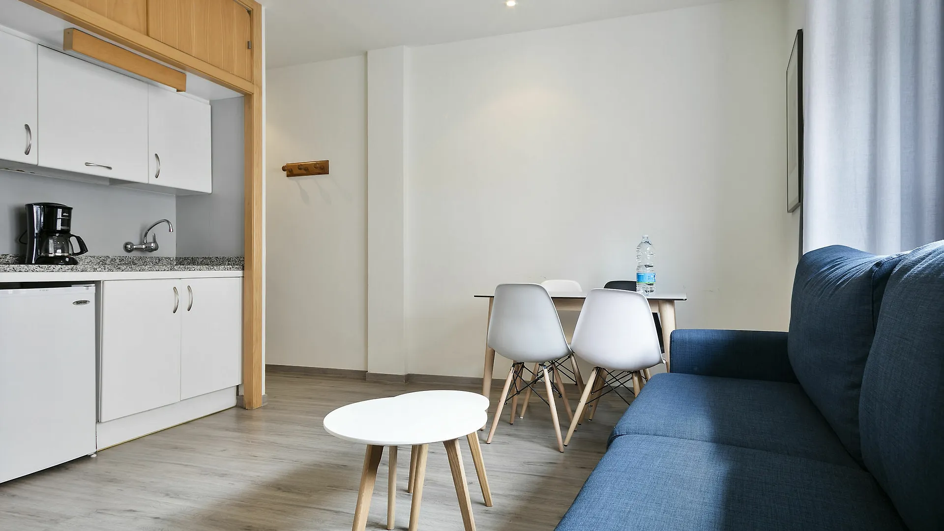 Apartamentos Laforja Barcelona 0*,  Spanyolország