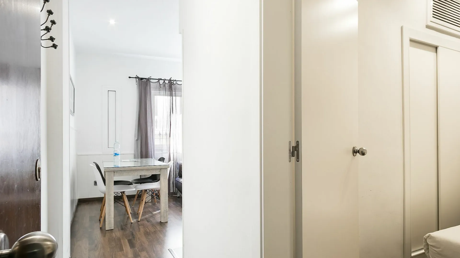 Apartamentos Laforja Barcelona 0*,  Spanje